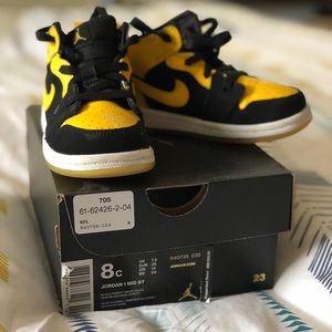 Air Jordan 1 Mid Size 8C